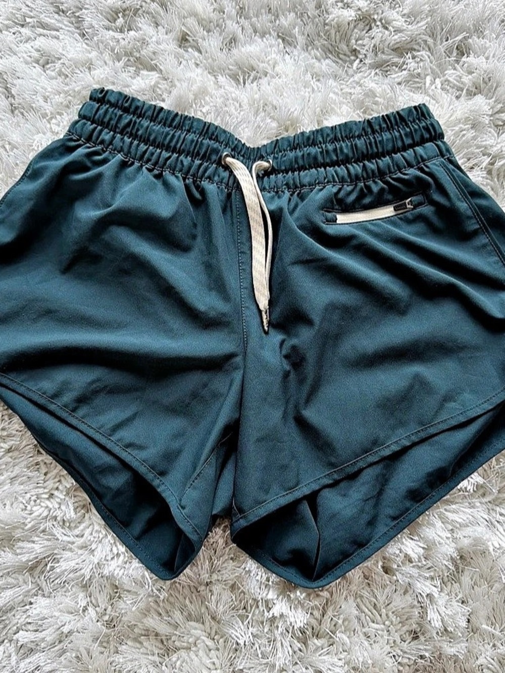 Vuori clementine Short Athletic Shorts in teal